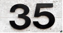 35 años